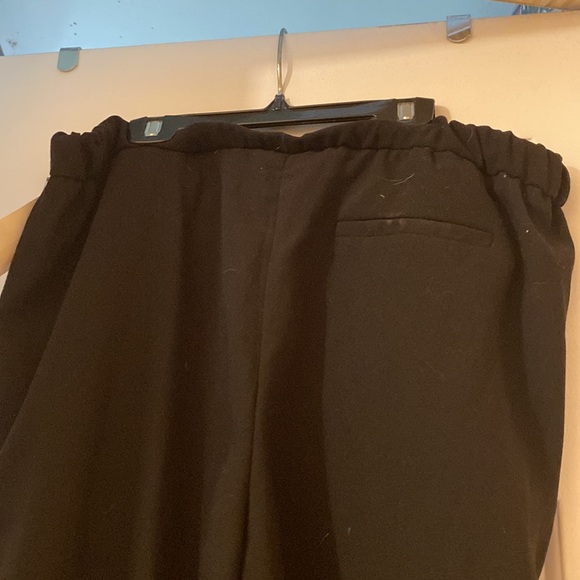 Brand new never worn black jogger with white stripe down the side - Picture 5 of 6